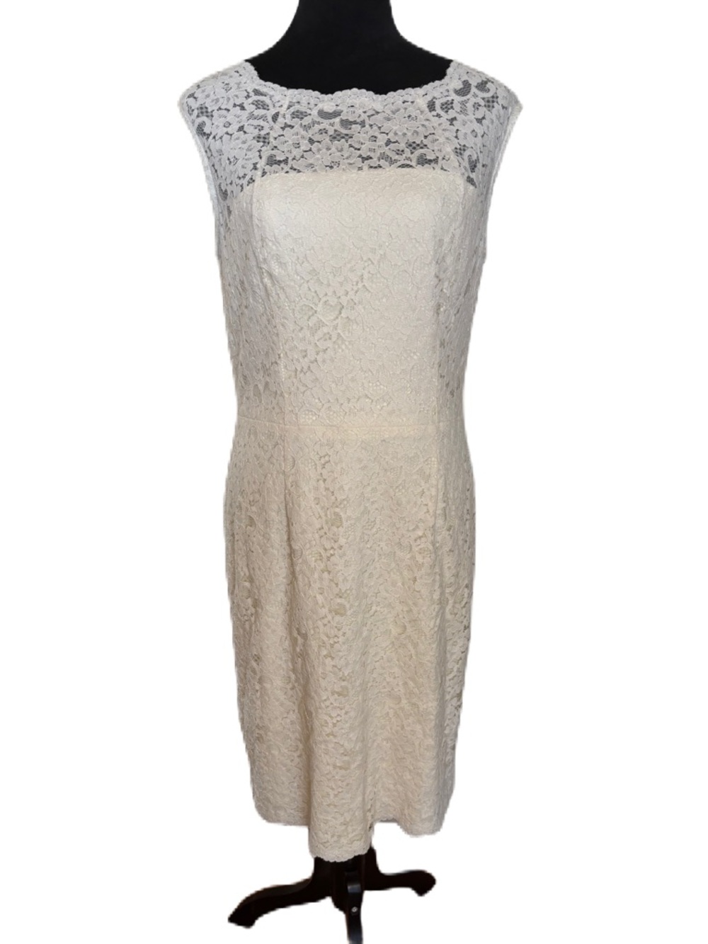 White House Black Market Ivory Sheath Dress 👗